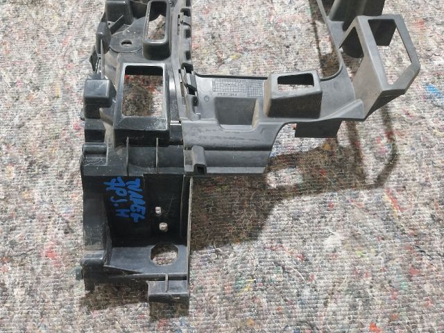 bontott VW TOUAREG Jobb hátsó Oldal Lökhárító Tartó (Műanyag)