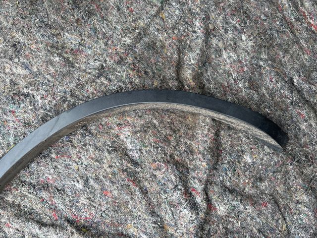 bontott VW TOUAREG Jobb hátsó Sárvédő Díszléc