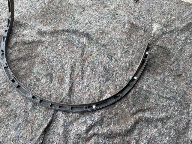 bontott VW TOUAREG Jobb hátsó Sárvédő Díszléc