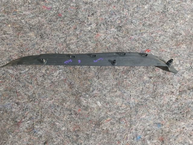 bontott VW TOUAREG Jobb hátsó Sárvédő Gumi