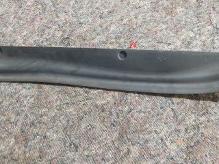 bontott VW TOUAREG Jobb hátsó Sárvédő Gumi