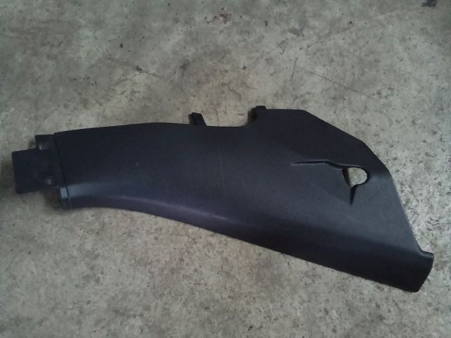 bontott VW TOUAREG Jobb hátsó Ülés melletti Kárpit