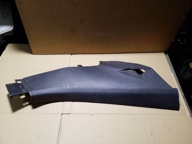 bontott VW TOUAREG Jobb hátsó Ülés melletti Kárpit