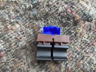 bontott VW TOUAREG Jobb hátsó Ülésállító Kapcsoló