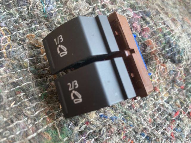 bontott VW TOUAREG Jobb hátsó Ülésállító Kapcsoló