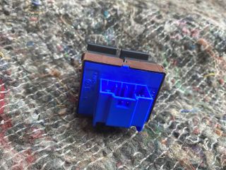 bontott VW TOUAREG Jobb hátsó Ülésállító Kapcsoló