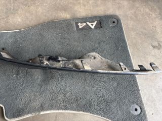 bontott VW TOUAREG Jobb Ködlámpa Rács