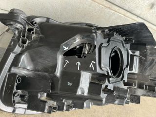 bontott VW TOUAREG Jobb Ledes Fényszóró