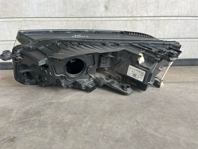 bontott VW TOUAREG Jobb Ledes Fényszóró