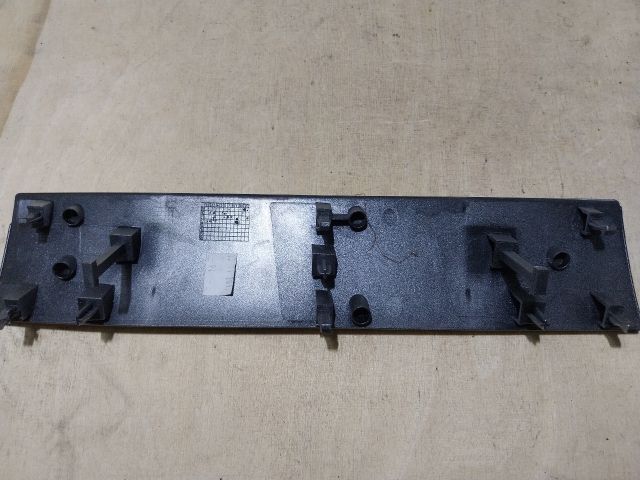 bontott VW TOUAREG Jobb Műszerfal Díszléc