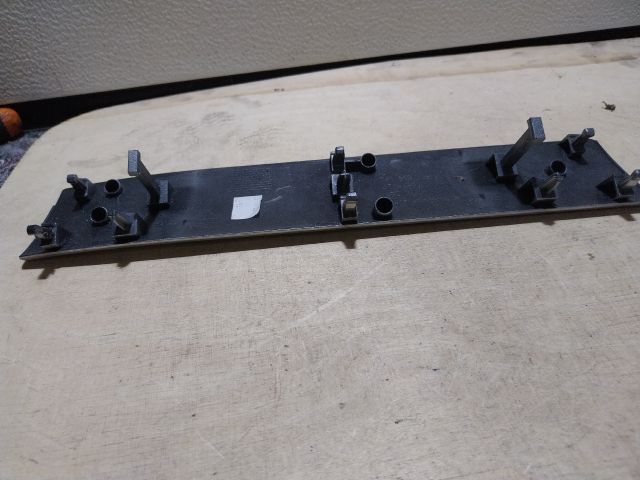 bontott VW TOUAREG Jobb Műszerfal Díszléc