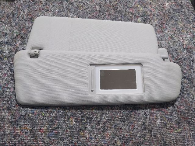 bontott VW TOUAREG Jobb Napellenző