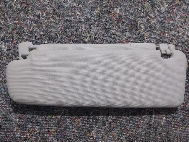 bontott VW TOUAREG Jobb Napellenző