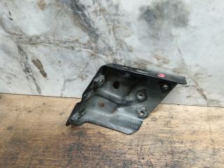 bontott VW TOUAREG Jobb Sárvédő Oldaltartó