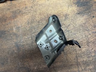 bontott VW TOUAREG Jobb Sárvédő Oldaltartó