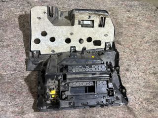 bontott VW TOUAREG Kesztyűtartó