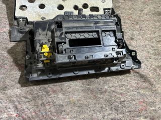 bontott VW TOUAREG Kesztyűtartó