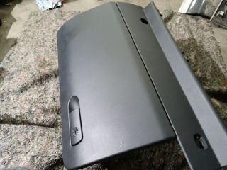 bontott VW TOUAREG Kesztyűtartó