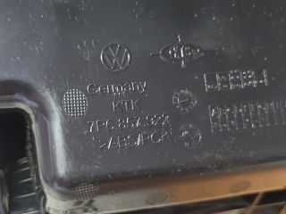 bontott VW TOUAREG Kesztyűtartó