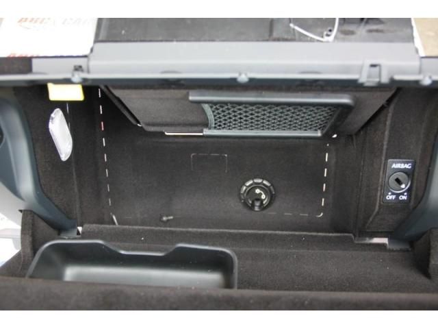 bontott VW TOUAREG Kesztyűtartó