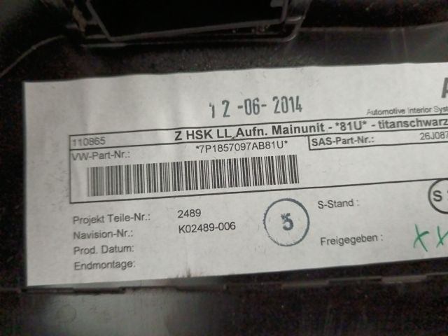 bontott VW TOUAREG Kesztyűtartó