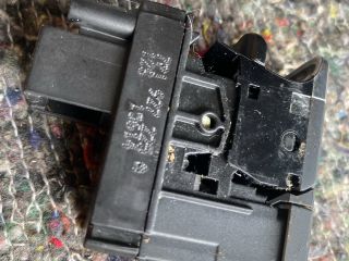 bontott VW TOUAREG Kézifék Kapcsoló