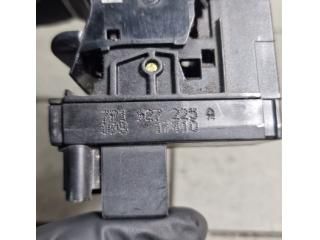 bontott VW TOUAREG Kézifék Kapcsoló