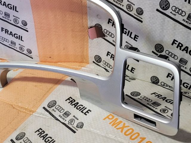 bontott VW TOUAREG Kilométeróra Keret