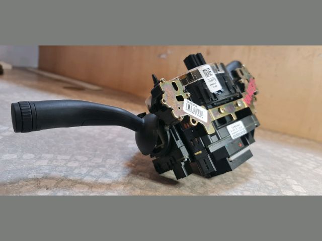 bontott VW TOUAREG Komplett Kormánykapcsoló (Bajuszkapcsoló)