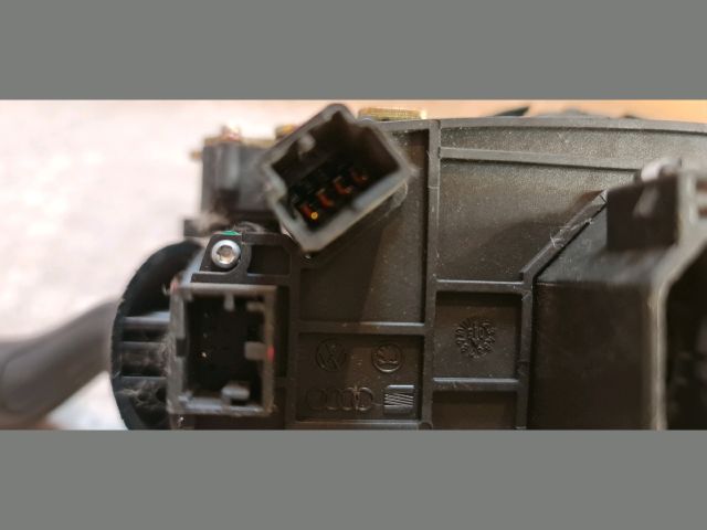 bontott VW TOUAREG Komplett Kormánykapcsoló (Bajuszkapcsoló)