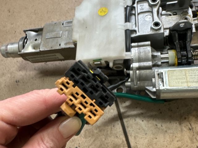 bontott VW TOUAREG Kormányoszlop