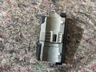 bontott VW TOUAREG Kormányzár (Elektromos)