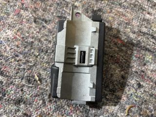 bontott VW TOUAREG Kormányzár (Elektromos)