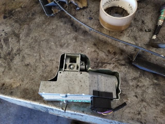 bontott VW TOUAREG Kormányzár (Elektromos)