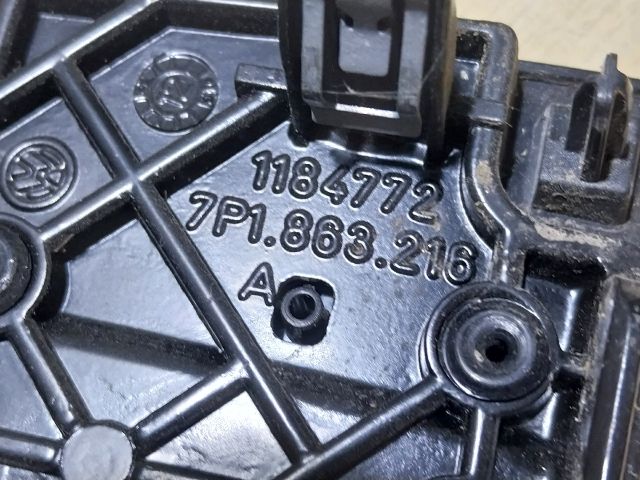 bontott VW TOUAREG Középkonzol Keret