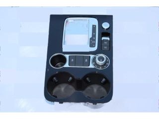 bontott VW TOUAREG Középkonzol Keret