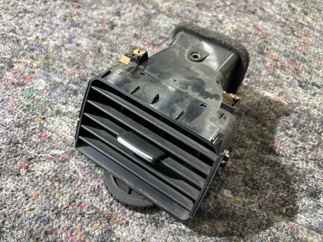 bontott VW TOUAREG Középső Jobb Szellőző