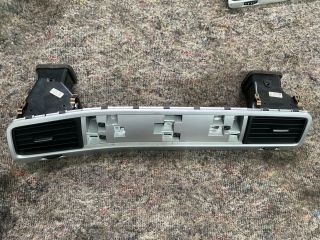 bontott VW TOUAREG Középső Műszerfal Díszléc