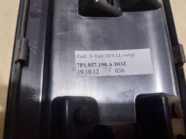 bontott VW TOUAREG Középső Műszerfal Díszléc