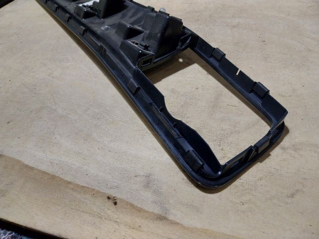 bontott VW TOUAREG Középső Műszerfal Díszléc