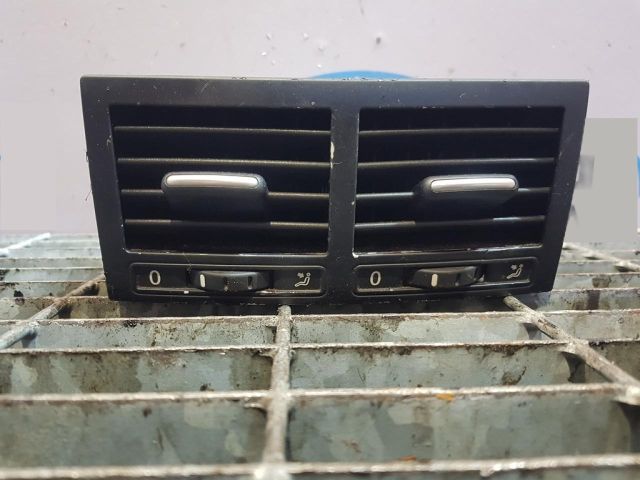 bontott VW TOUAREG Középső Szellőző