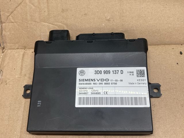 bontott VW TOUAREG Központizár Elektronika