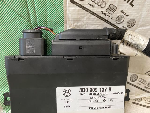 bontott VW TOUAREG Központizár Elektronika