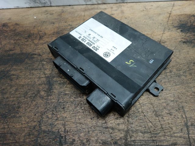 bontott VW TOUAREG Központizár Elektronika