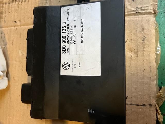 bontott VW TOUAREG Központizár Elektronika