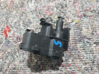 bontott VW TOUAREG Központizár Motor Tankajtó