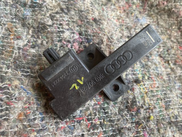 bontott VW TOUAREG Kulcs Nélküli Nyitás Jeladó