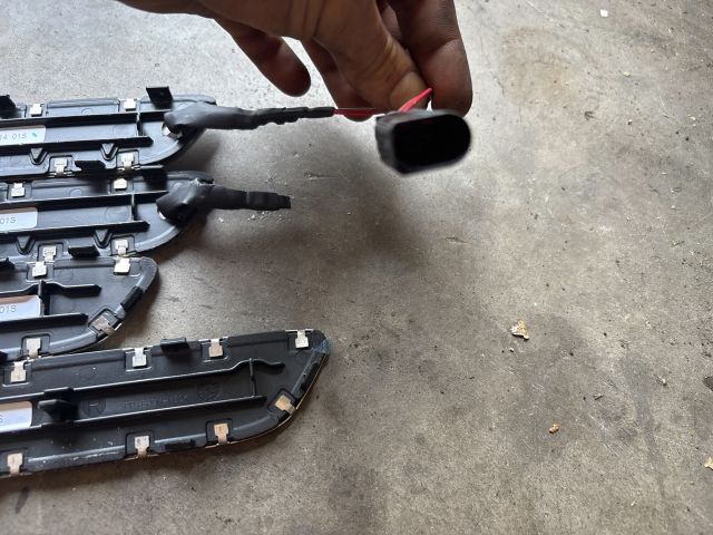 bontott VW TOUAREG Küszöb Díszléc Szett