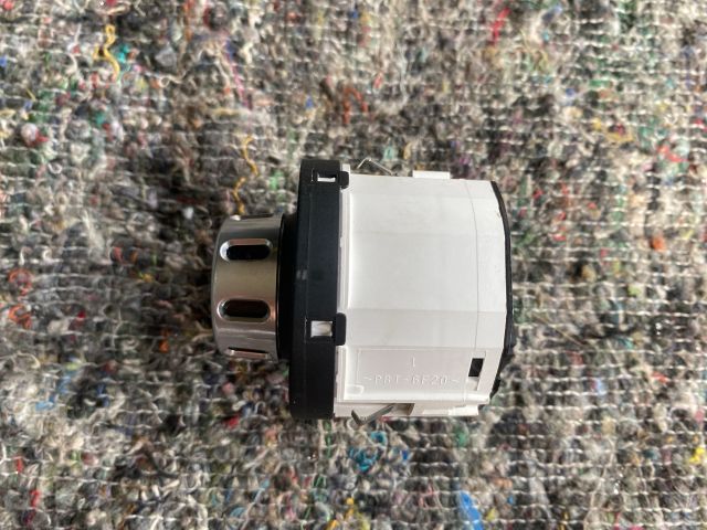 bontott VW TOUAREG Légrugó Kapcsoló