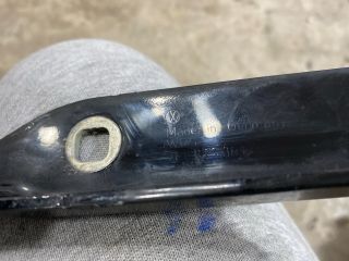 bontott VW TOUAREG Motorháztető Bal Zsanér